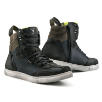 Rebel_Vented_double_black_laces1200px